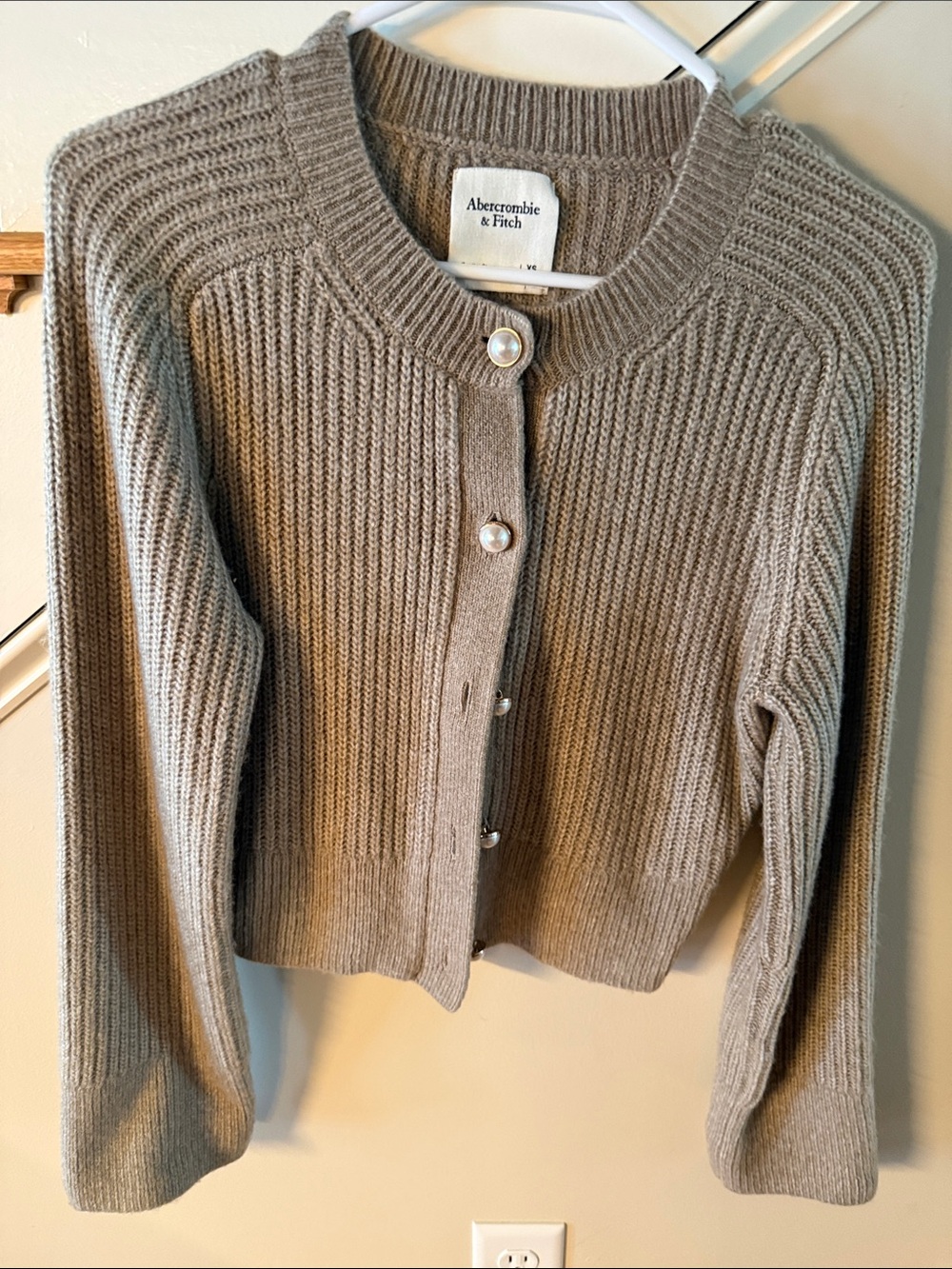 Abercrombie & Fitch Taupe Ribbed Cardigan with Pearl Buttons - Picture 3 of 4